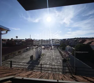 Frankopanska, stan za adaptaciju, 64 m2 - Zagreb
