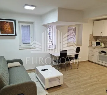 TROSOBAN STAN 64 m2, MAKSIMIRSKA, MAKSIMIR - cover