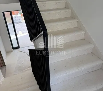 Zadar,Sukošan, Penthouse s krovnom terasom i pogledom na more, 300 m od mora