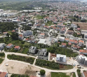 Zadar-Bili Brig Novogradnja Prizemlje +vrt