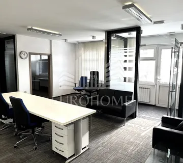 SNIŽENO!!Atraktivan poslovni prostor 311,44 m2,Jaruščica - cover