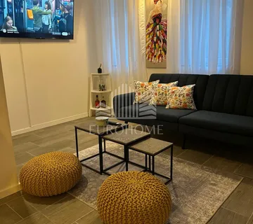 Odličan stan u centru, potpuno namješten i spreman za useljenje - cover