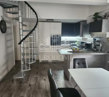 PRILIKA!! namještena kuća Sesvete, 1640€/m2 - Sesvete, Zagreb