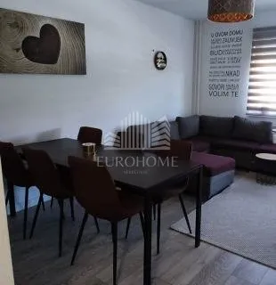 Renoviran stan s loggiom | Centar Zaprešića