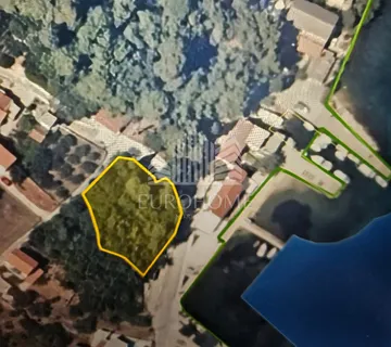 Lukoran, Ekskluzivna prodaja terena 1.red do mora, 1015m2! - cover