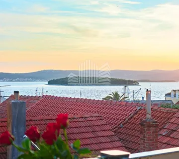 Biograd Na Moru Kompletno Renovirana Kuća Spremna Za Useljenje