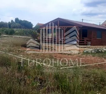 Prildraga, građevinsko zemljište s pomoćnim objektom, 734m2 - Pridraga, Novigrad