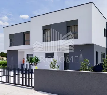 NOVOGRADNJA – Moderna dvojna kuća 128 m², 2 PPM, vrt, Brezovica - cover