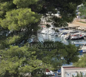 VODICE, Luksuzni stan uz plažu S4, TOP LOKACIJA, garaža, 119m2