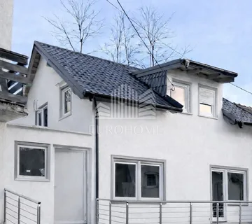 KUĆA 150m2, TRI STANA, KUSTOŠIJA - Zagreb