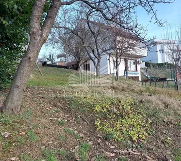 Atraktivno građevinsko zemljište 686 m2 s pogledom na Zagreb - cover