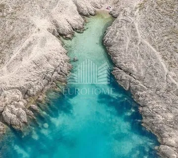 ZADAR - VRSI -GRAĐEVINSKO ZEMLJIŠTE – 702 m²