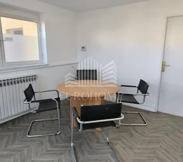 Poslovni prostor površine 421m2 - Trnje - - cover