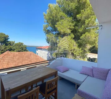 Tkon,dvosoban apartman 66m2+PM, 100 m od mora,pogled