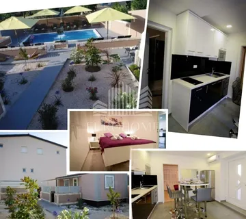 Prilika! 2S Stan sa dva studio apartmana+bazen+vrt! - Privlaka