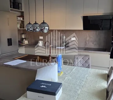 OSIJEK, Gornji grad, Trosoban stan za najam, 88m2