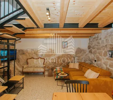 TROGIR, Plano, Autohtona Dalmatinska kuća za najam, 70m2 - Plano, Trogir