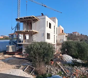 ZADAR, PAKOŠTANE, Trosoban stan s pogledom na more, 126m2