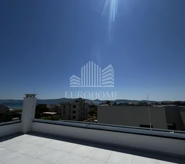 Zadar,Sukošan, Penthouse s krovnom terasom i pogledom na more, 300 m od mora