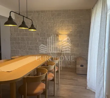 SINJ, OTOK, Najam nova kamena kuća, 200m2