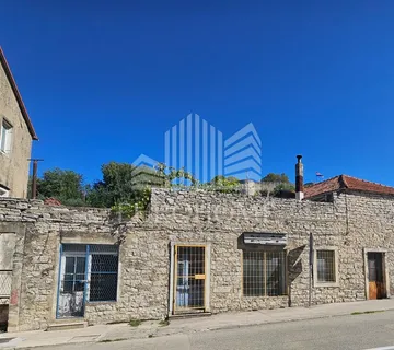 Centar Benkovca, prodaja zgrade za renovaciju,259m2 - cover