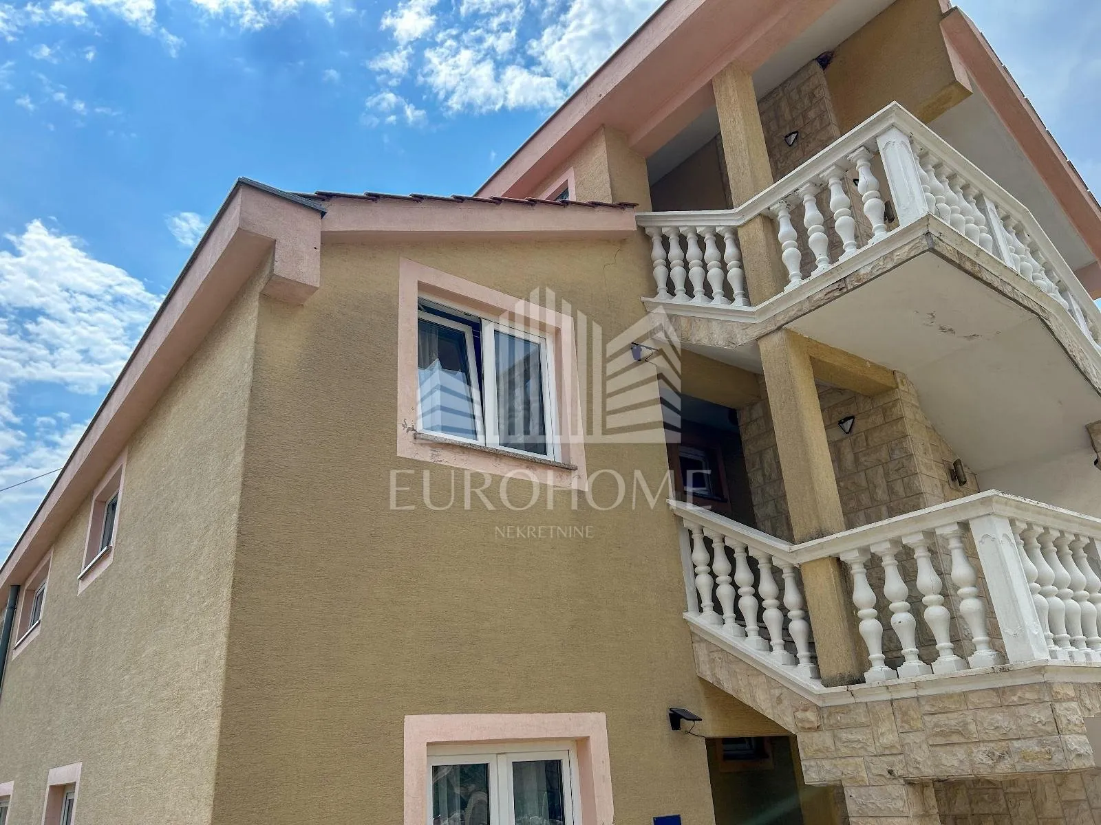 VODICE, Apartman 50m2, 20m od plaže - cover