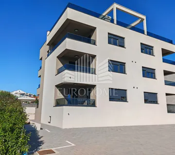 BORIK- Dvoroban luksuzno opremljen stan za dugoročno,  - cover