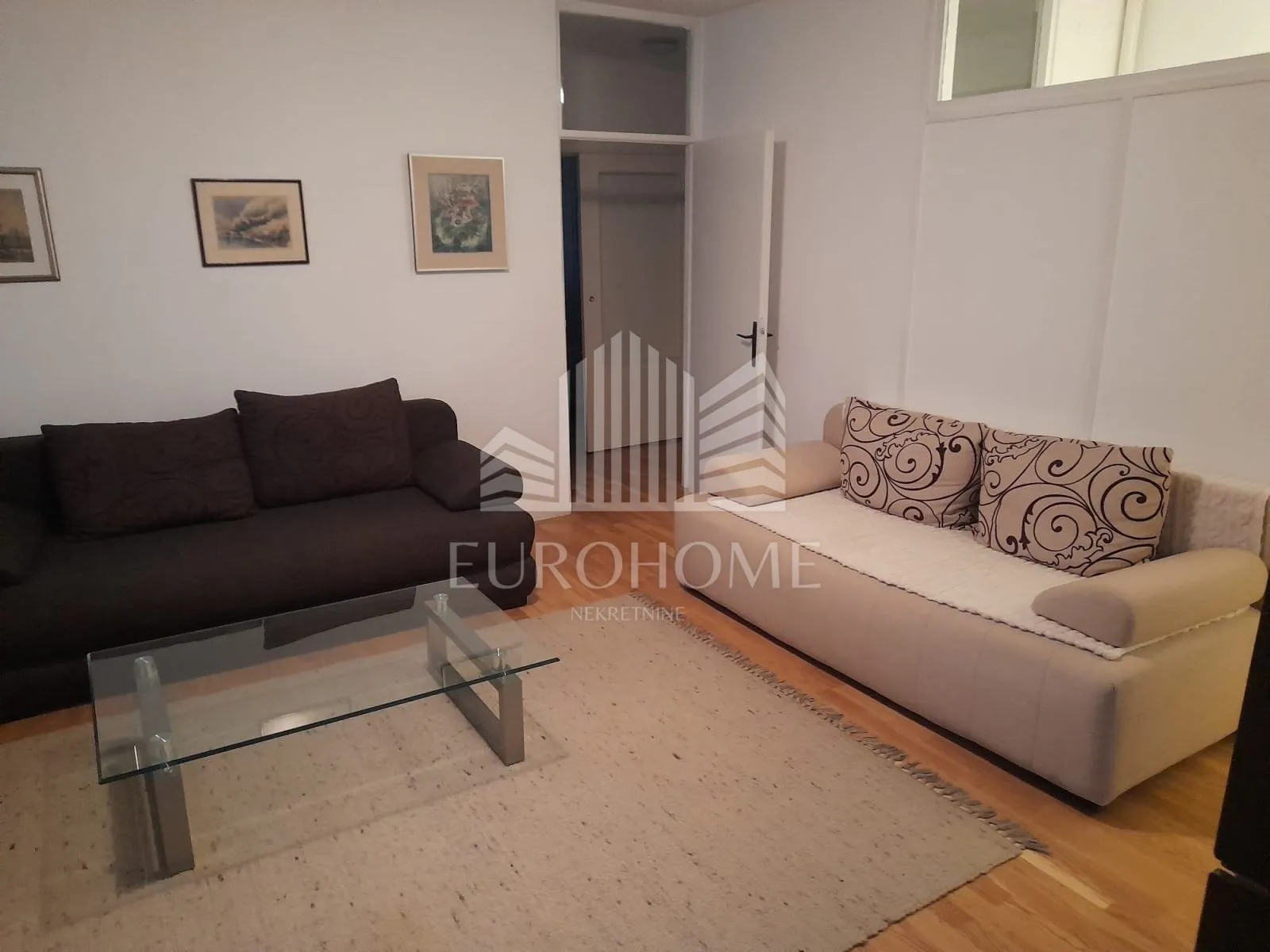 Trosoban stan 55 m2 za život ili investiciju - cover