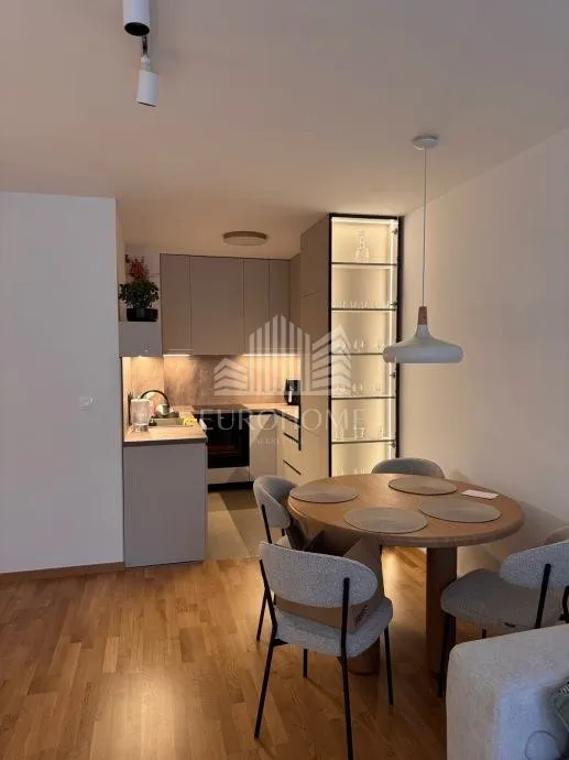 NOVOGRADNJA-potpuno namješteno 60m2+VPM - cover