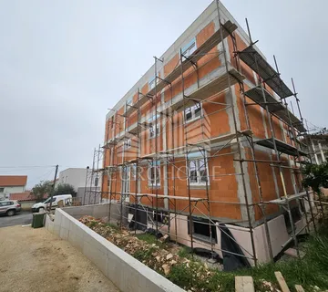 Zadar, Crvene kuće, 2.kat, 1S stan+2PM - cover