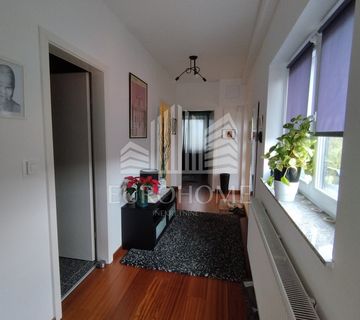 KUĆA sa 2 STANA - 226 m2, garaža, vrt, Kustošija - cover