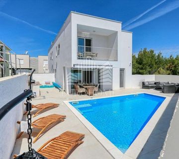 NIN,ZATON Luksuzna Villa 164m2 - cover