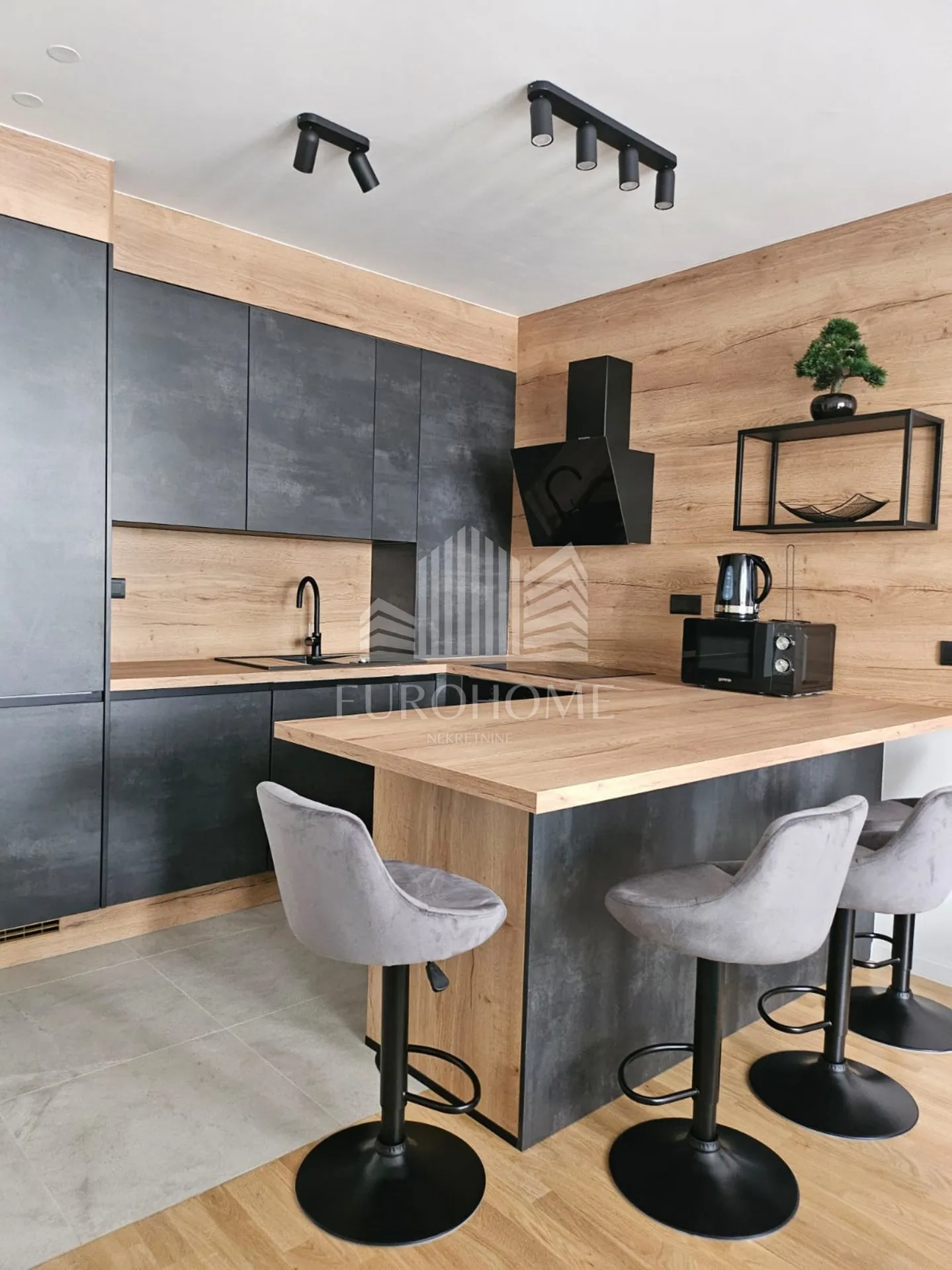 Zadar Višnjik- moderno uređen stan za dugoročni najam firmama  - cover