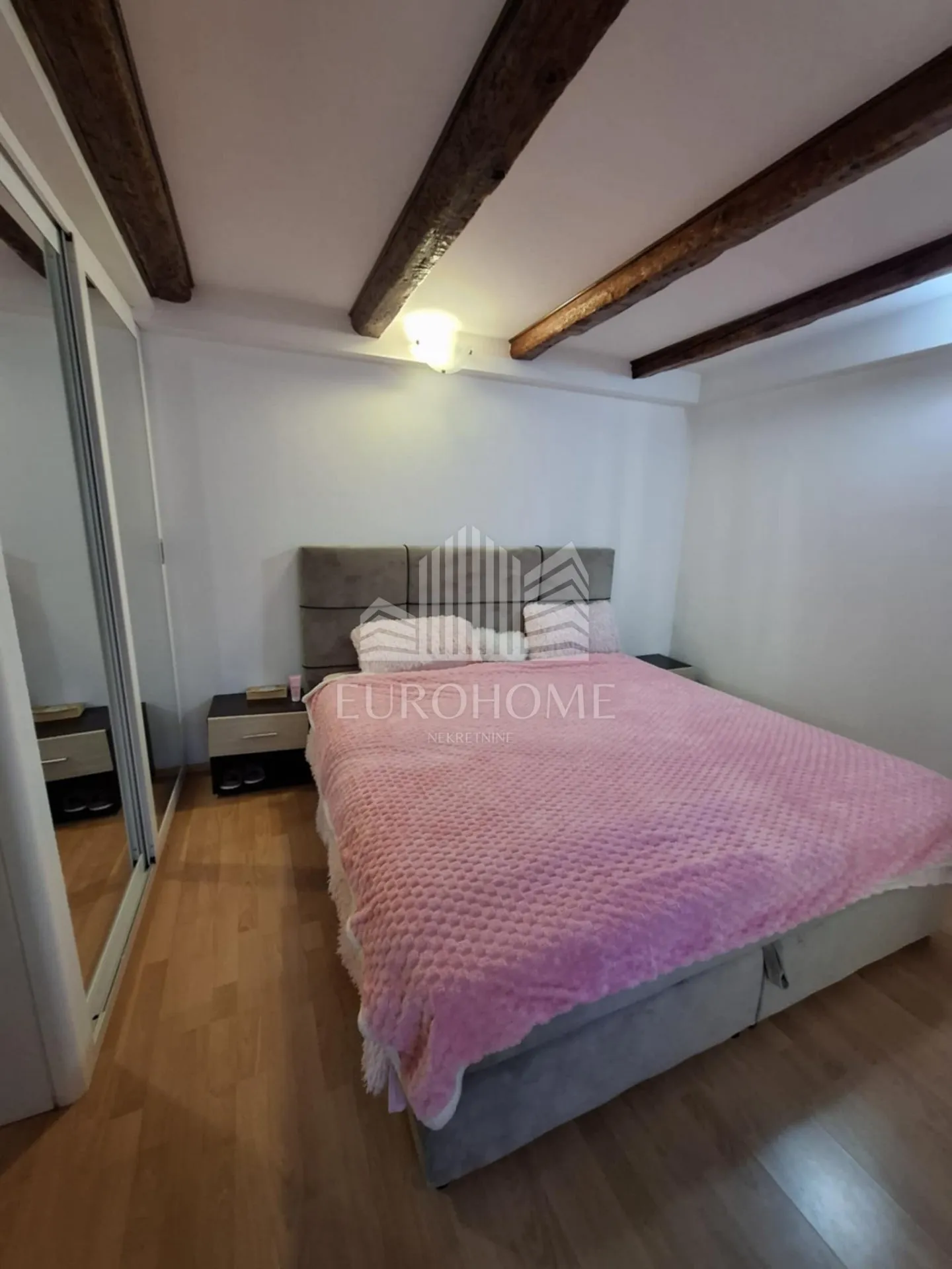 POLUOTOK- Trosoban stan, Investicijska prilika, 80m2 - cover