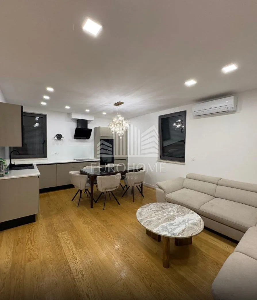 ZADAR, Stan: Zadar, 3 sobni 140 m2, pogled na more - cover