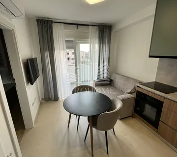 Plovanija, novogradnja, 1S stan+2PM, dugoročni najam - cover