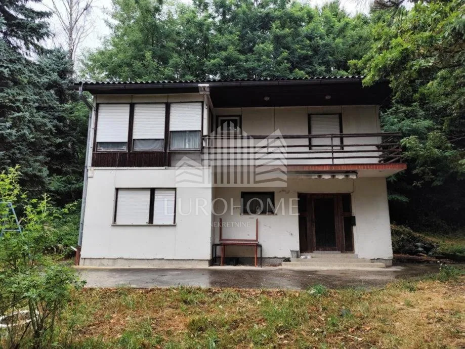 705 €/m2 Samostojeća kuća s velikom okućnicom Pojatno - cover