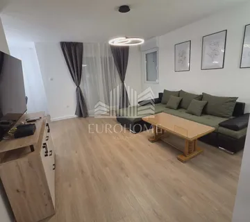 ZADAR, Bulevar- Moderan novodizajniran stan za dugoročni najam, 90m2 - cover