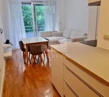 Donji grad, moderan i potpuno adaptiran stan, 40.50 m2 - cover