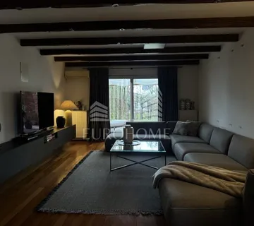 2350€/m2 Potpuno namješten stan na tri etaže 201m2 - Veliko Polje - - cover