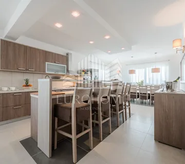 SUKOŠAN- En suite villa with 4 bedrooms, 188m2, Resort - cover