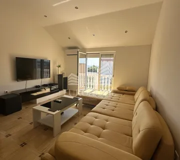 ZADAR- Četverosoban stan,130.00 m2, cjelogodišnji najam  - cover