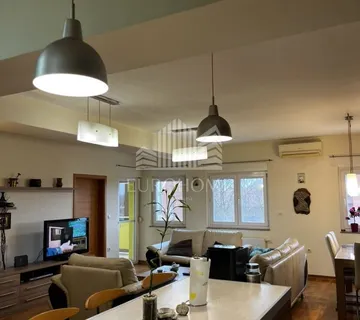 RETFALA, Namješten trosoban stan, lift, garaža, 125m2 - Osijek