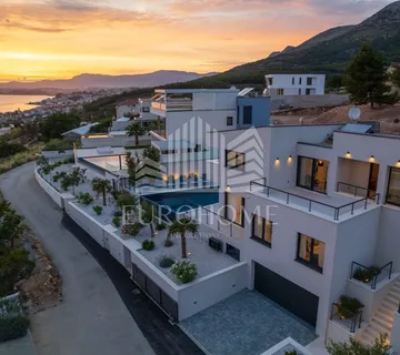 SPLIT, PODSTRANA, Urbana villa 300m od mora - Podstrana - Grljevac, Podstrana