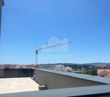 ZADAR, Prvoklasna novogradnja, Lift, Penthouse 106m2