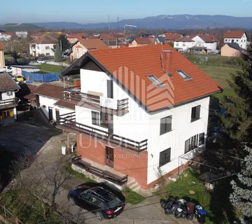PRODAJA KUĆE/POSLOVNA PRILIKA  + MANJI STAMBENI OBJEKT, 400 m2,  MIČEVEC - cover