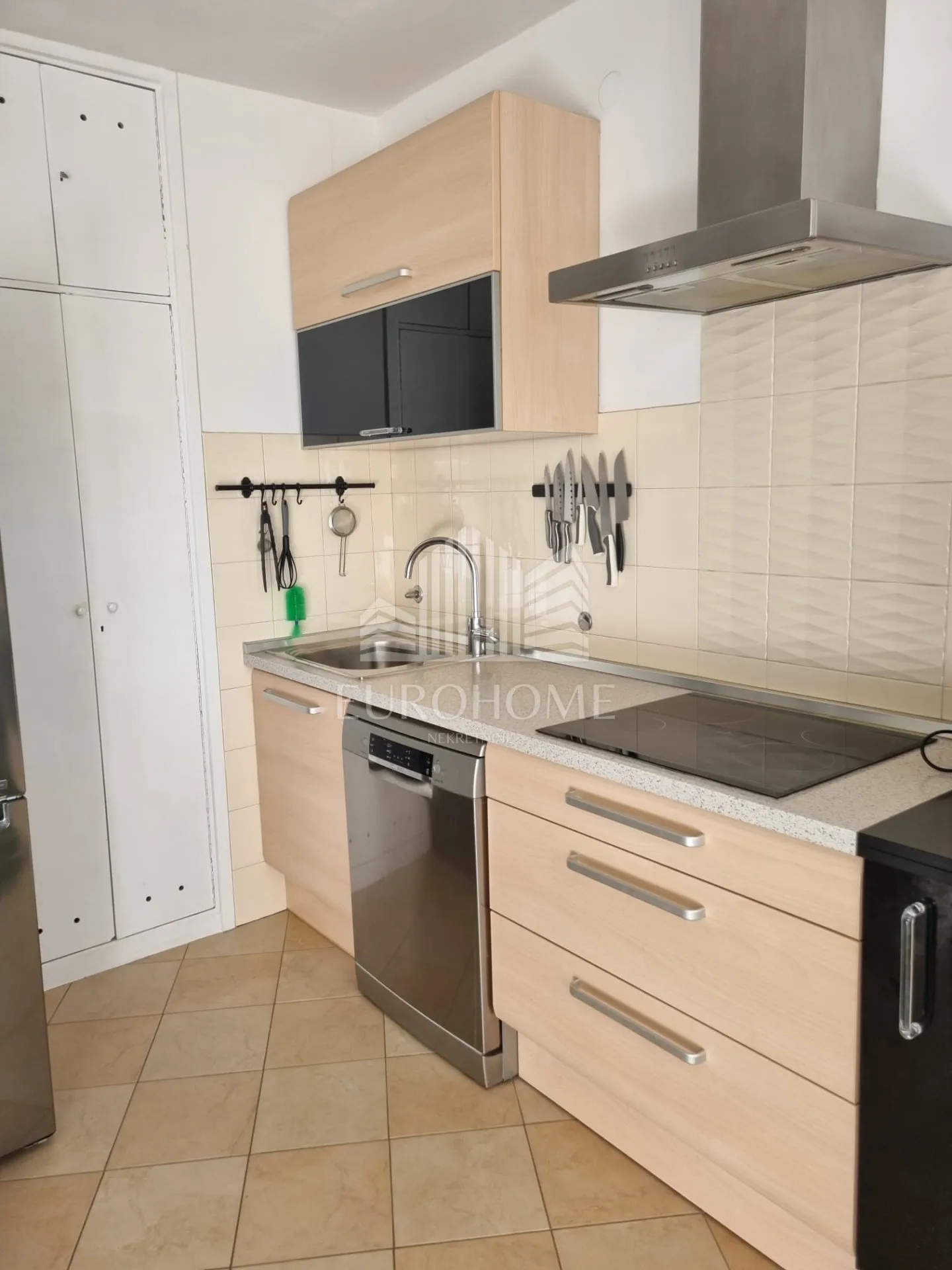 ZADAR-VOŠTARNICA PREKRASAN DVOSOBAN STAN 71M2 - cover