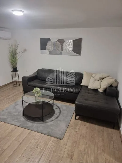 Uređen i namješten stan 65m2 –2307€/m2 - cover