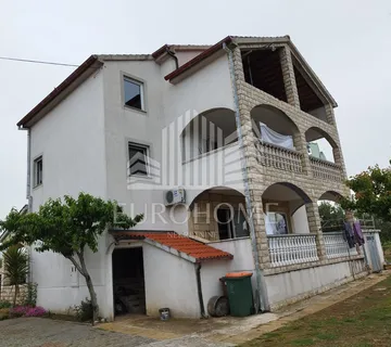 Zadar-Ploča , kuća(462m2) - cover