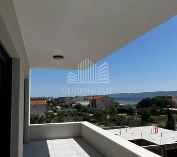 Sukošan, Luksuzni penthouse s panoramskim pogledom na more i krovnom terasom
